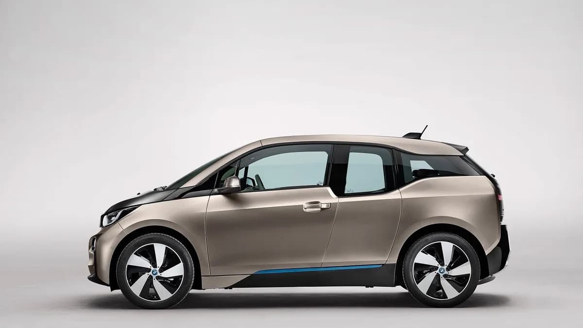 2020 BMW i3s - Image 2
