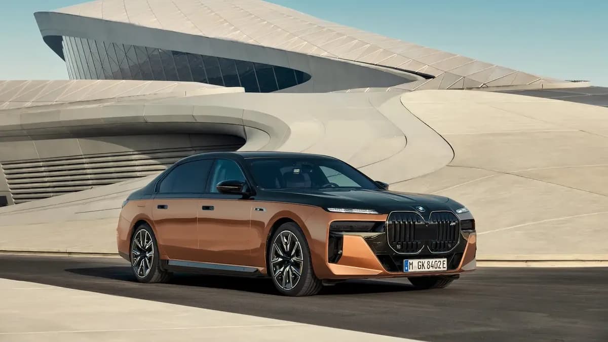 2024 BMW i7 - Image 10
