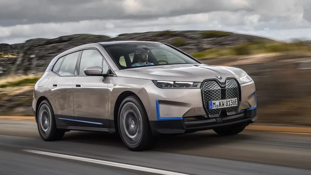 2025 BMW iX