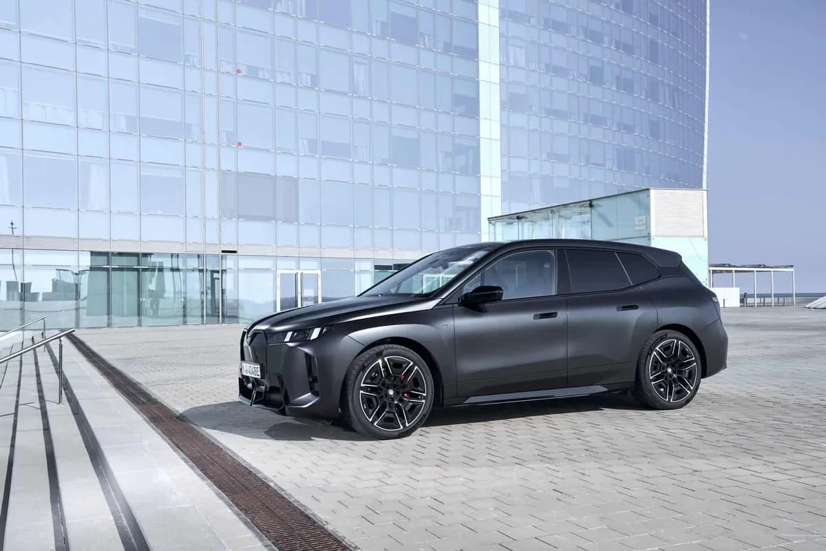 2026 BMW iX - Image 3