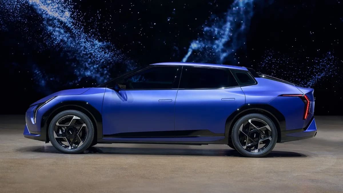 2026 Kia EV4 - Image 7