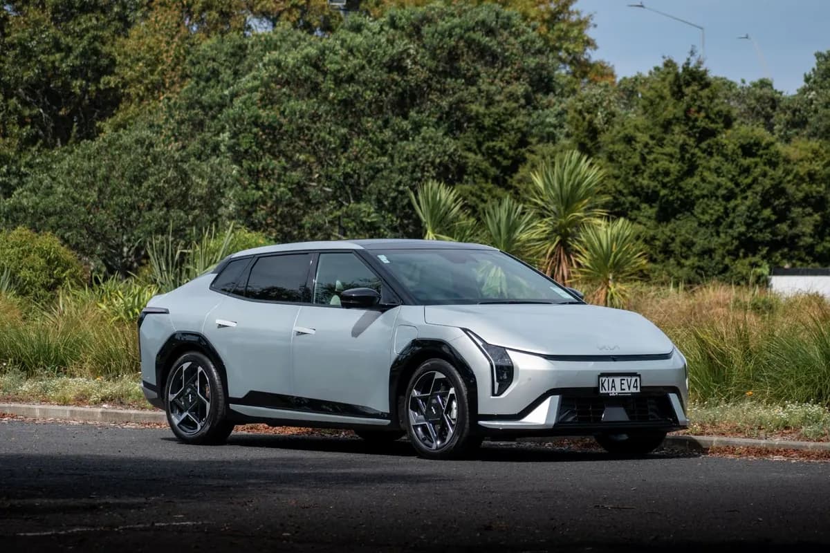 2026 Kia EV4 - Image 8