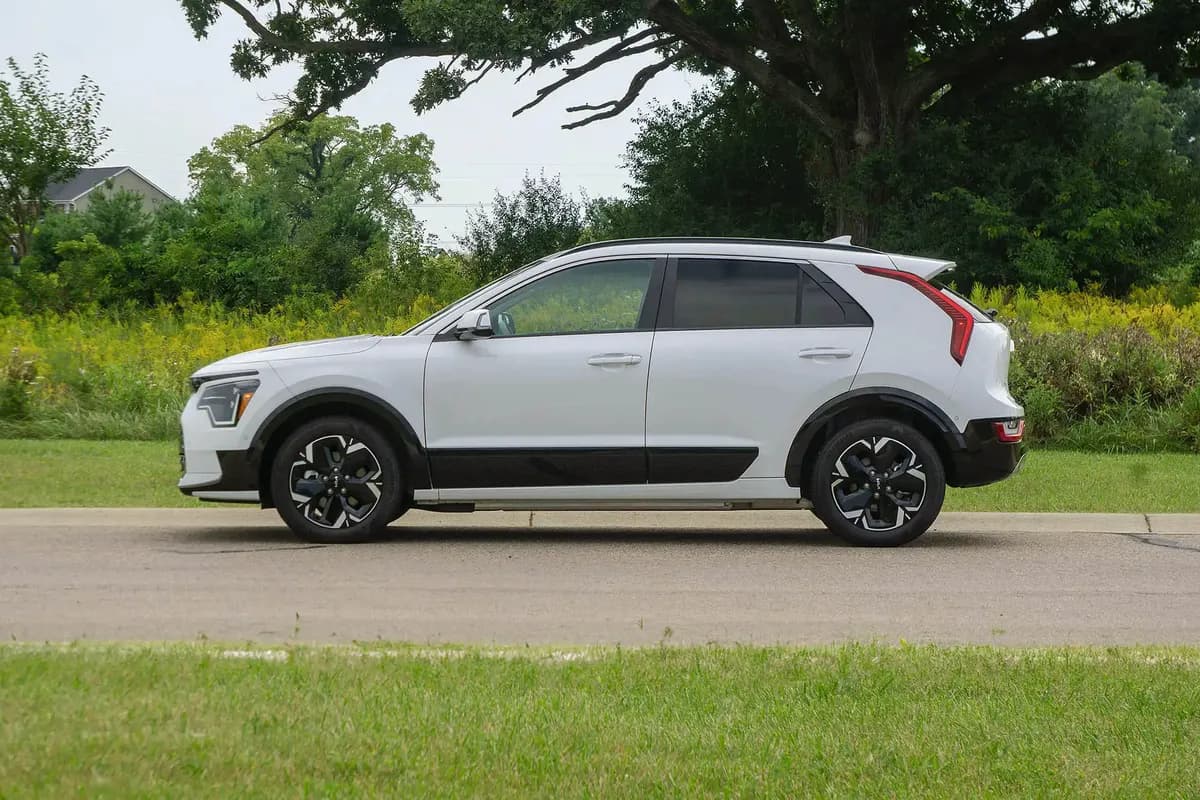 2026 Kia Niro - Image 3