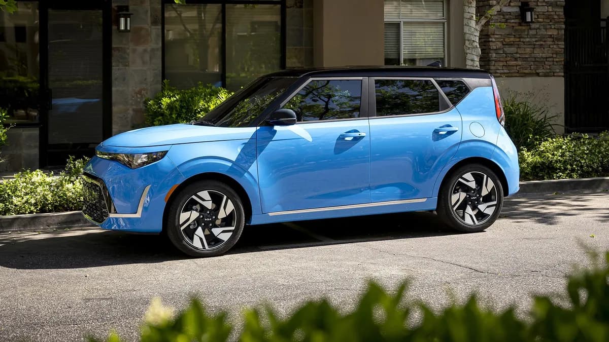 2023 Kia Soul - Image 2