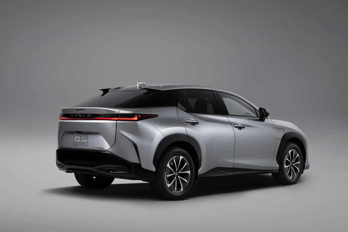 2025 Lexus RZ