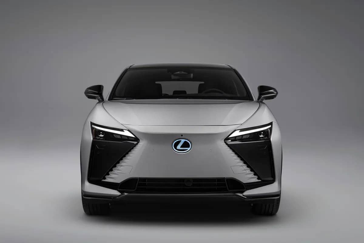 2025 Lexus RZ - Image 4