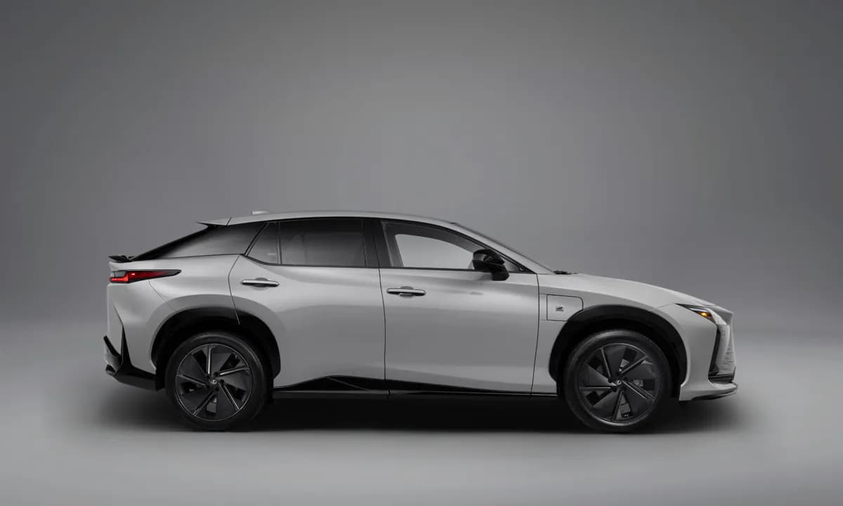 2026 Lexus RZ - Image 5
