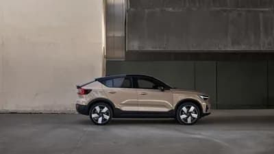 2025 Volvo EC40
