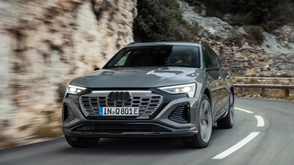 2022 Audi e-tron - Image 3