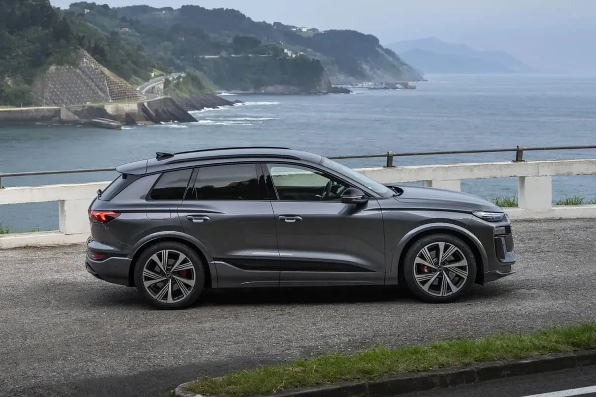 2025 Audi Q6 e-tron - Image 7