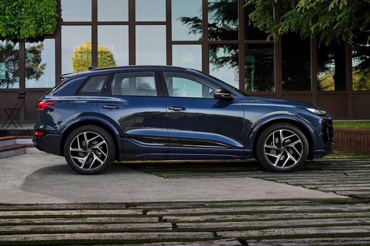 2025 Audi Q6 e-tron - Image 9