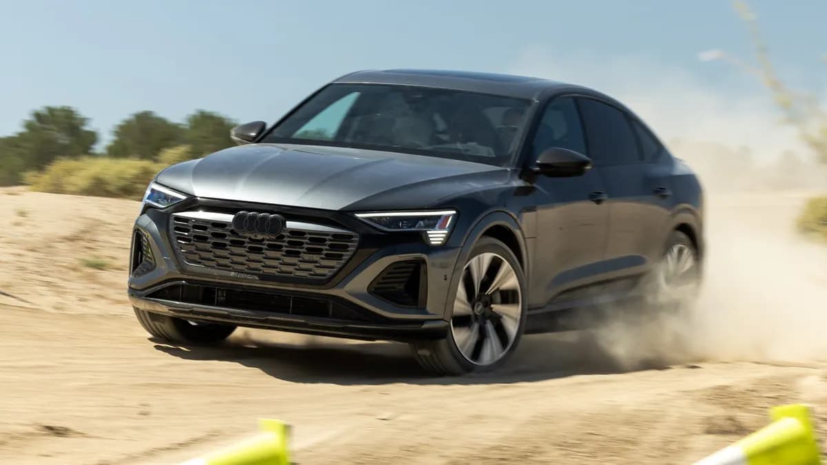 2024 Audi SQ8 Sportback e-tron - Image 3