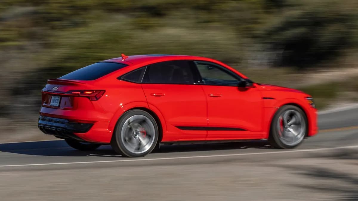 2024 Audi SQ8 Sportback e-tron - Image 5