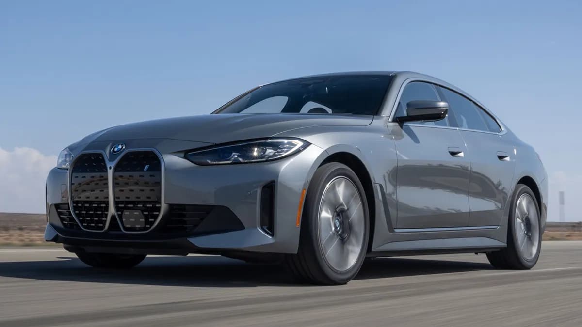 2022 BMW i4 eDrive40 - Image 4