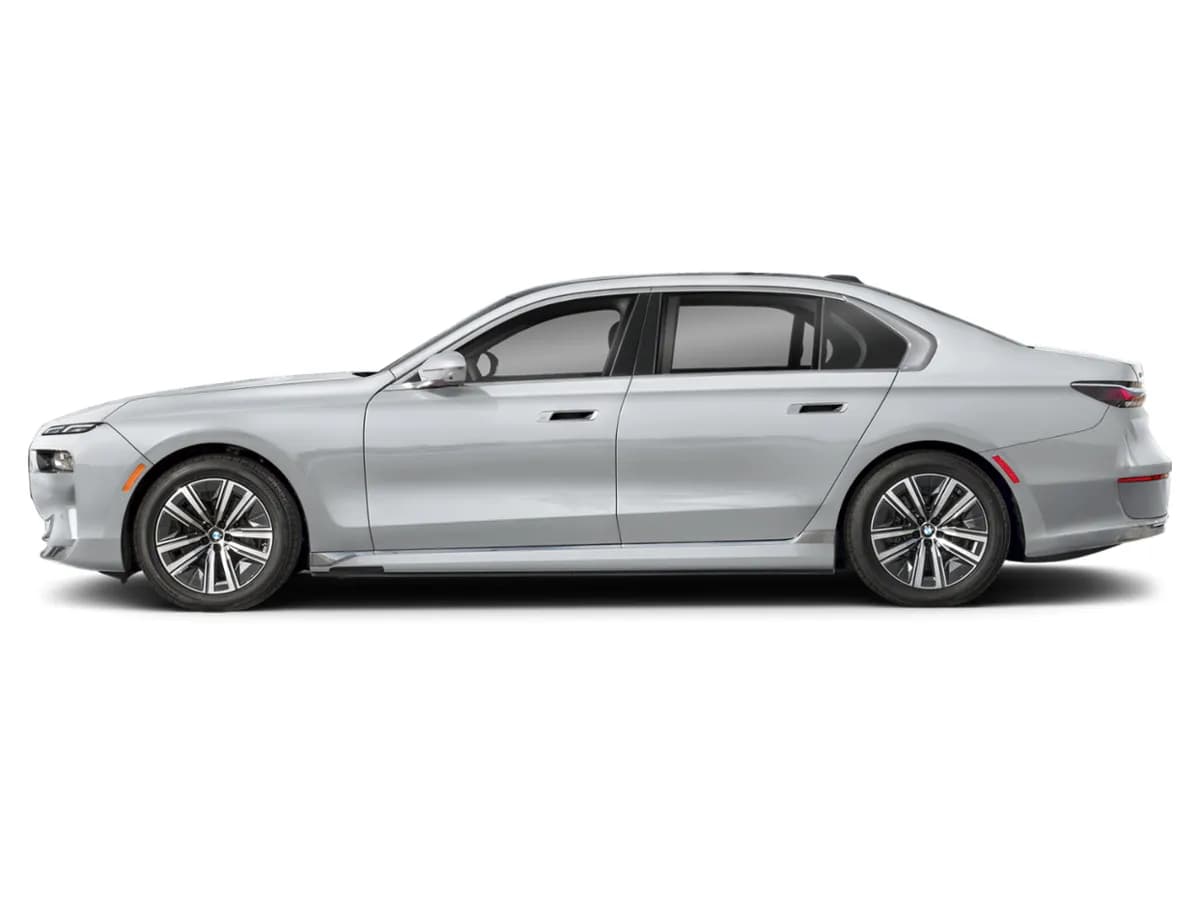 2025 BMW i7 xDrive60 Sedan - Image 6