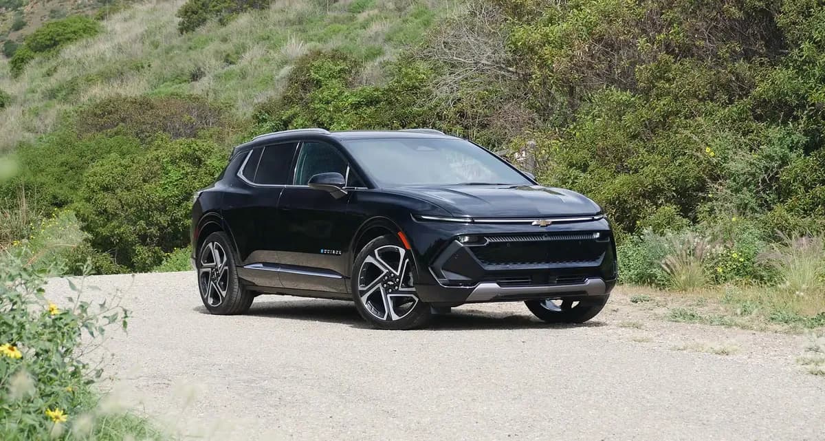 2025 Chevrolet Equinox EV - Image 2
