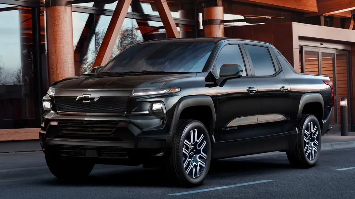 2025 Chevrolet Silverado EV - Image 4