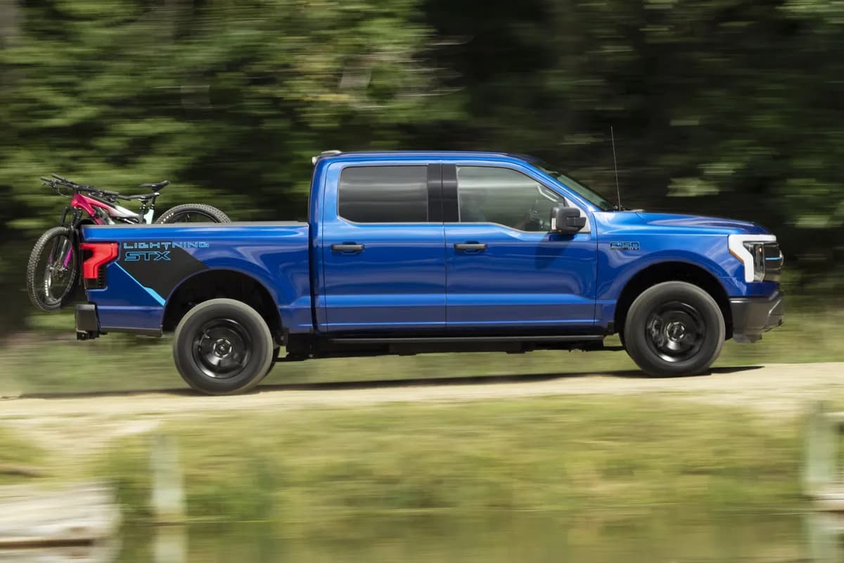 2022 Ford F-150 Lightning - Image 3