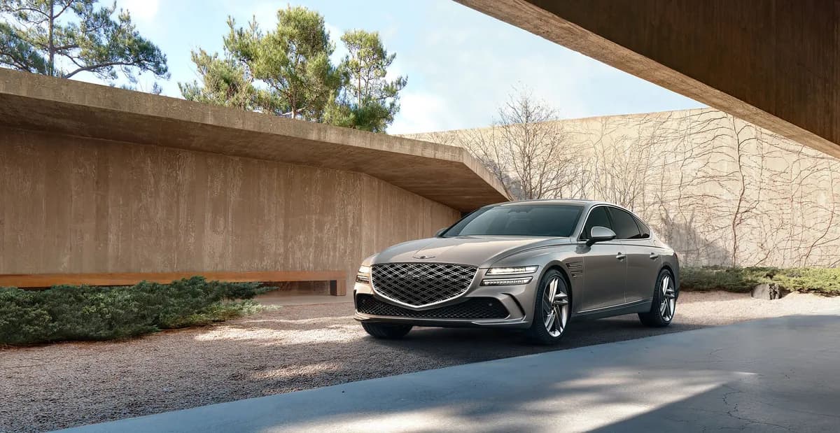 2025 Genesis Electrified G80 - Image 2