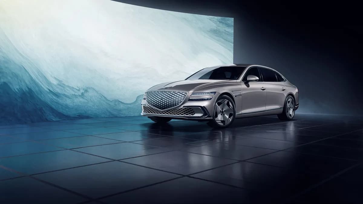 2025 Genesis Electrified G80 - Image 4