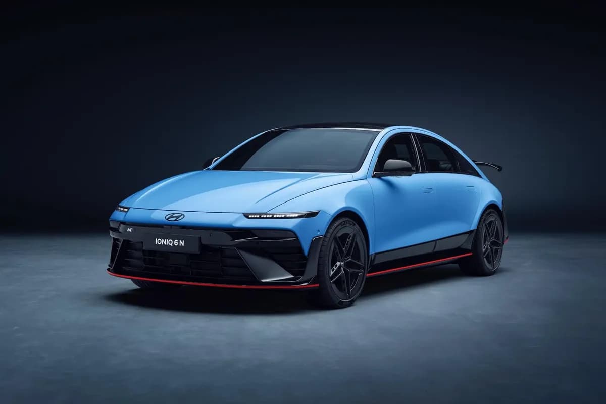 2025 Hyundai IONIQ 6 - Image 4