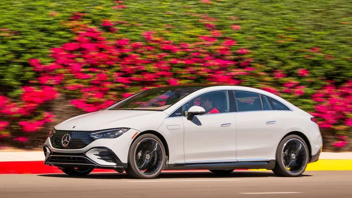 2023 Mercedes-Benz EQE Sedan - Image 3