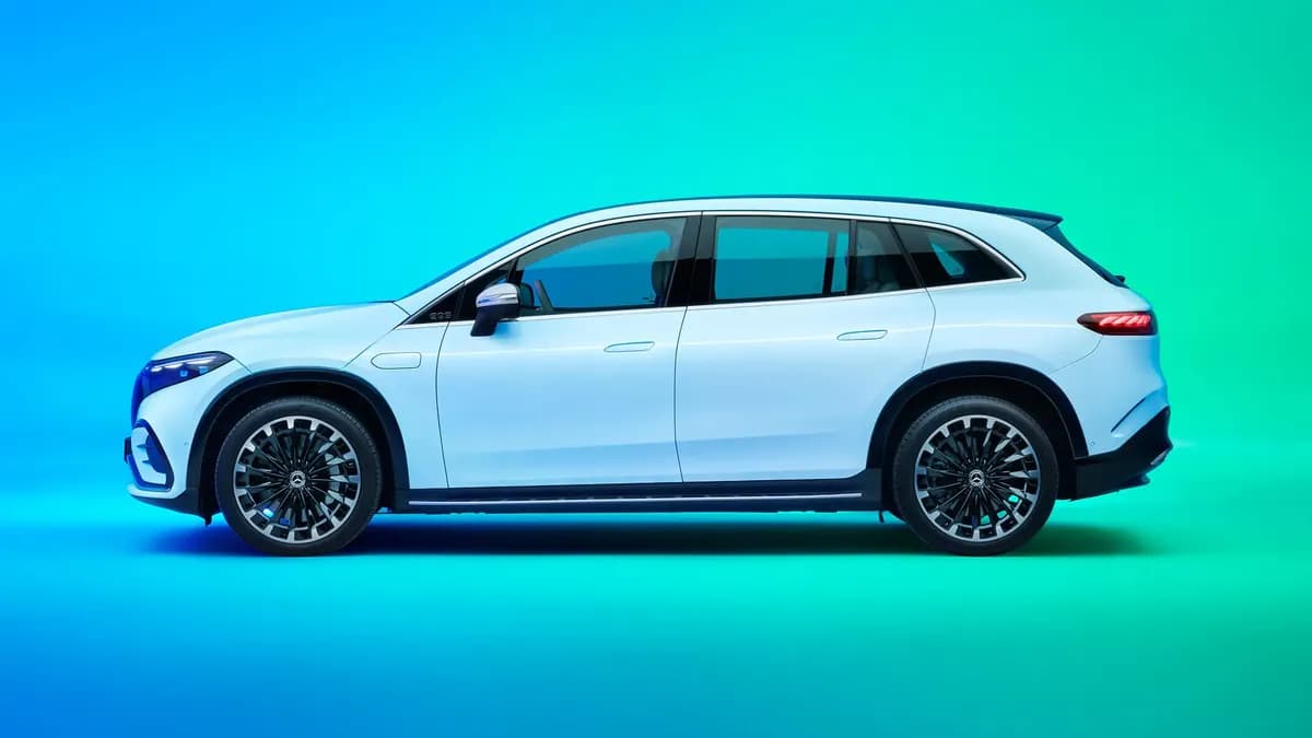 2026 Mercedes-Benz EQS SUV - Image 3