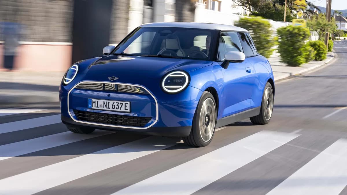 2024 MINI Cooper SE - Image 4