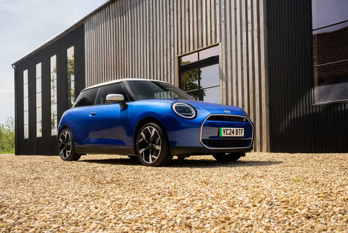 2024 MINI Cooper SE - Image 6