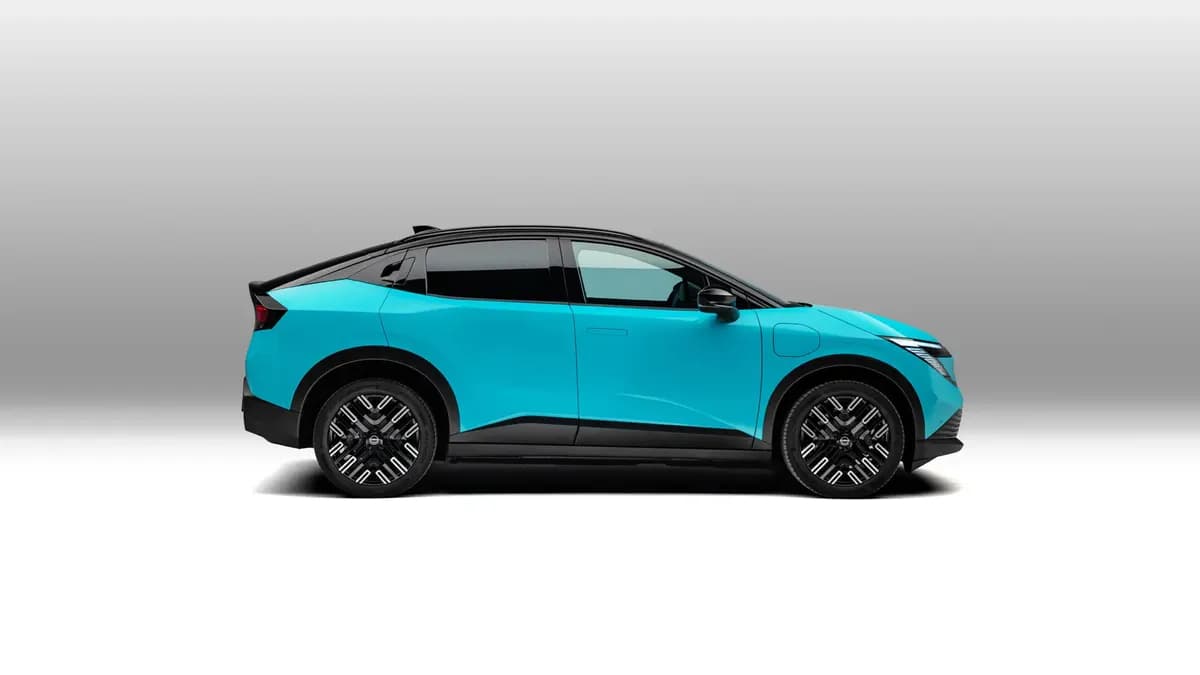 2025 Nissan LEAF