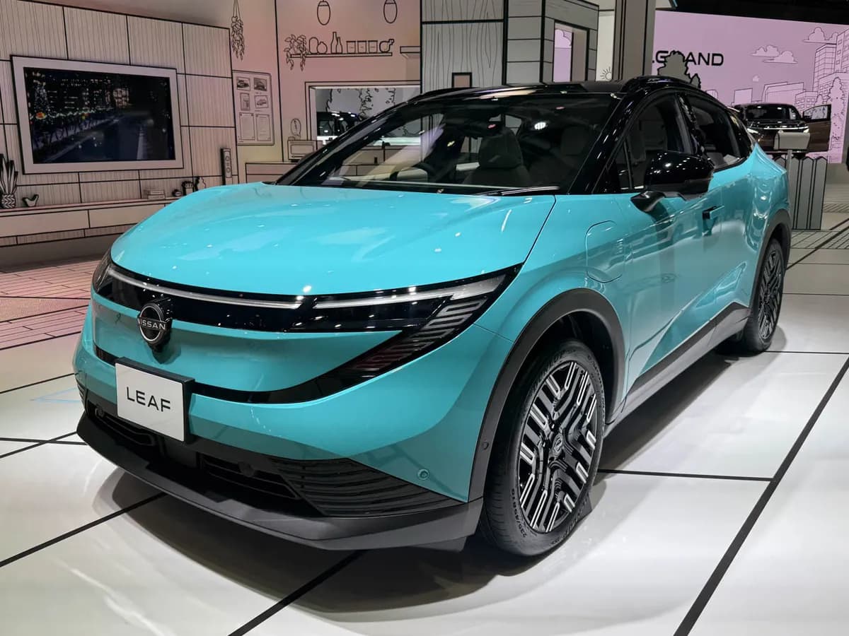 2026 Nissan LEAF - Image 2