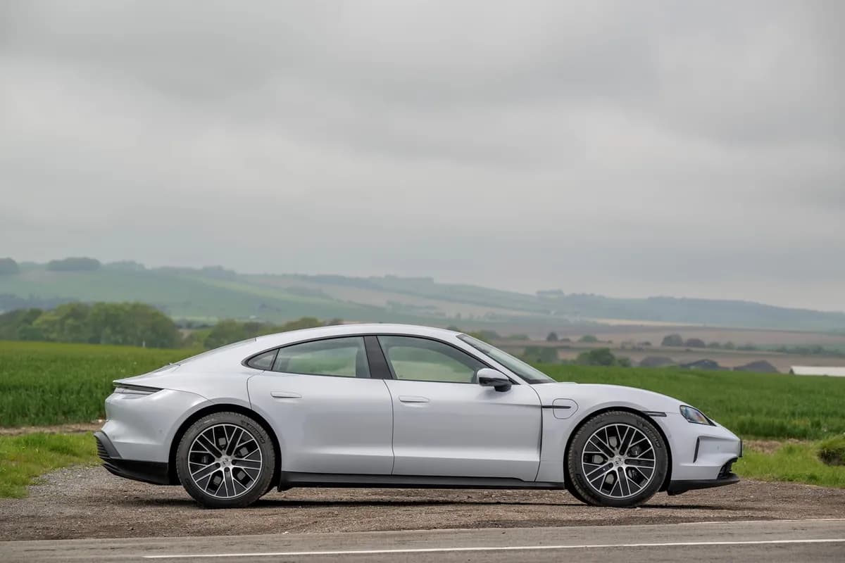 2020 Porsche Taycan - Image 3