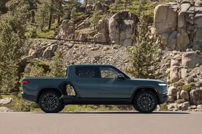 2025 Rivian R1T