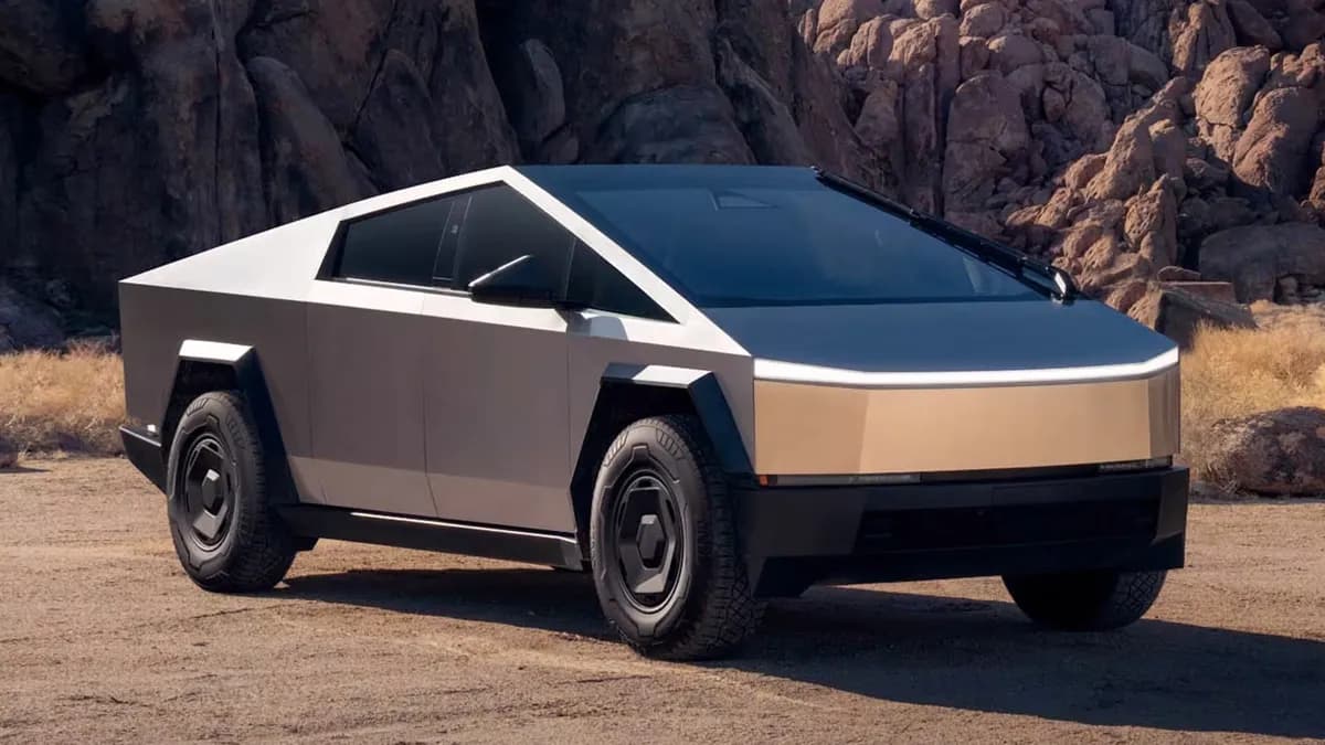 2025 Tesla Cybertruck - Image 7