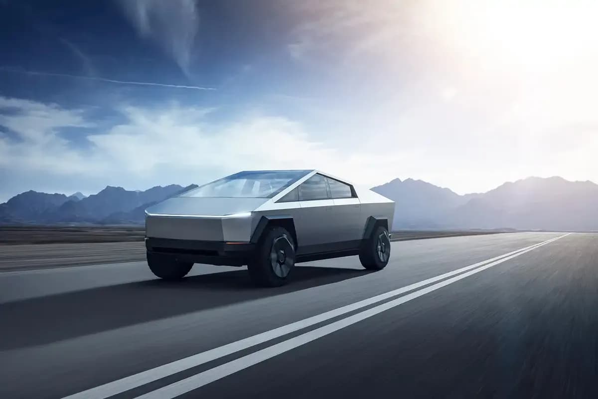 2026 Tesla Cybertruck - Image 13