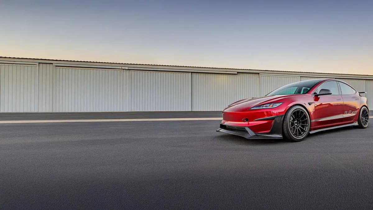 2026 Tesla Model 3 - Image 8