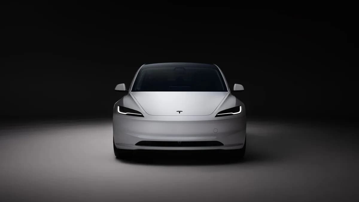 2026 Tesla Model 3 - Image 10