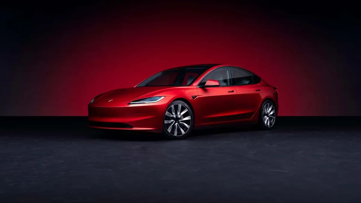 2026 Tesla Model 3 - Image 11