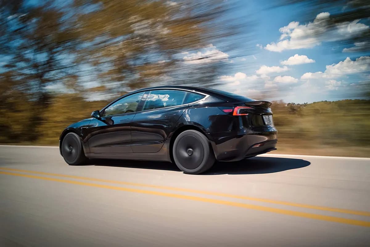 2026 Tesla Model 3 - Image 12
