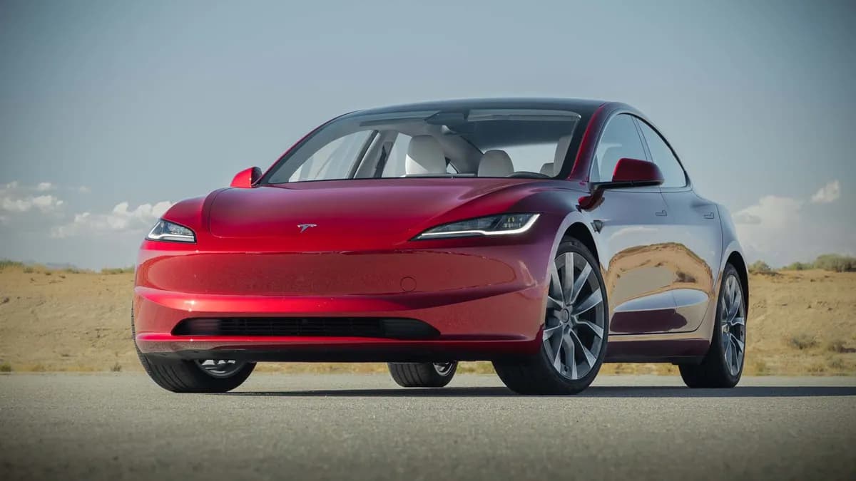 2026 Tesla Model 3 - Image 13