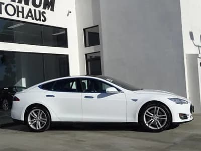 2015 Tesla Model S