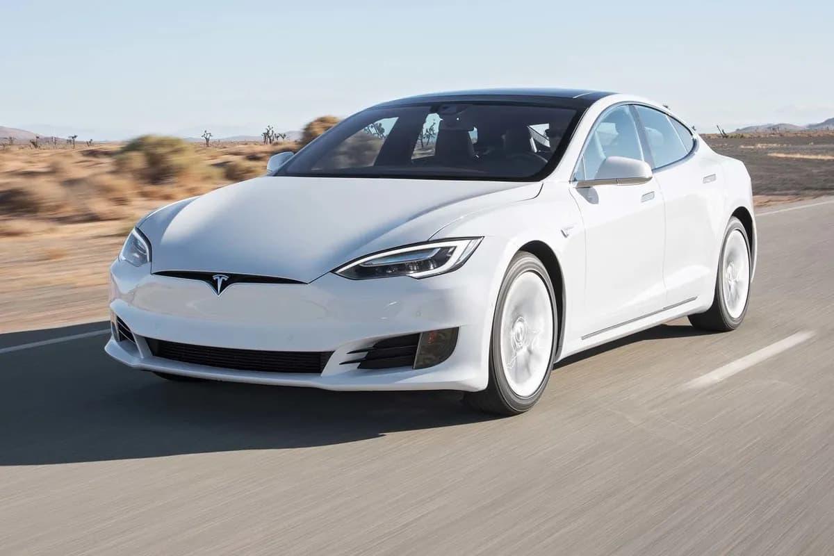 2016 Tesla Model S - Image 9