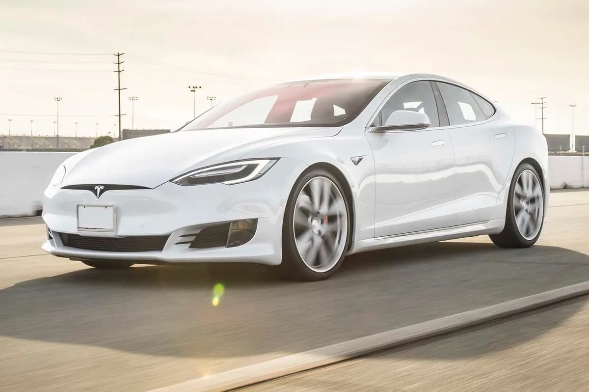 2017 Tesla Model S - Image 6