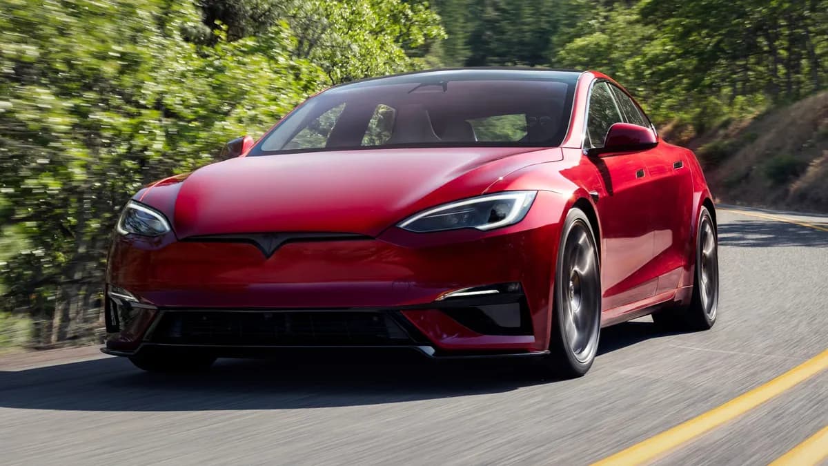 2020 Tesla Model S - Image 2