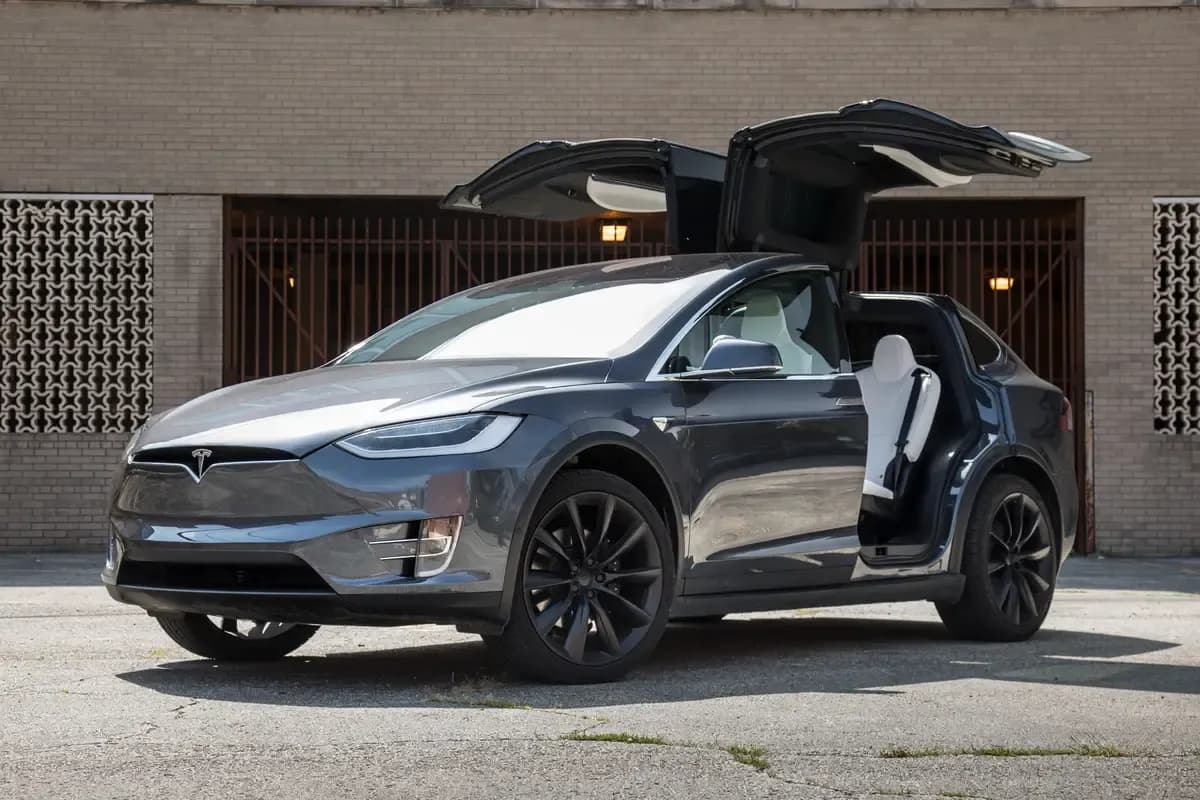 2016 Tesla Model X - Image 3