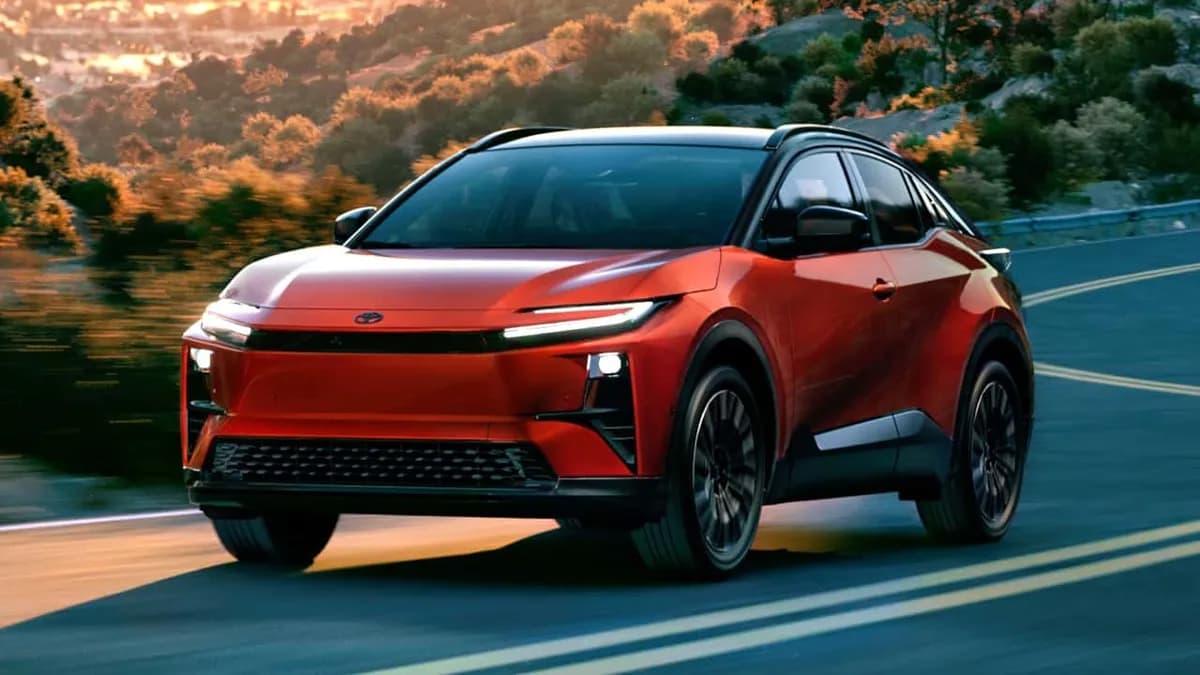 2026 Toyota C-HR - Image 2