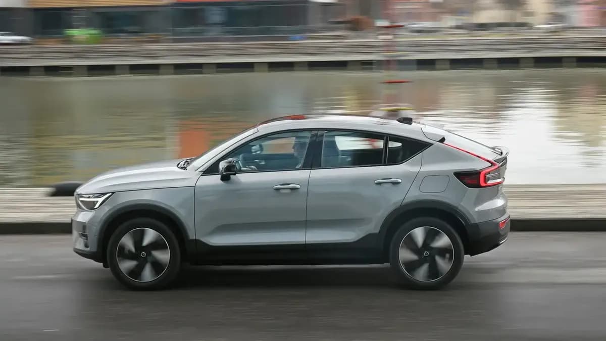 2022 Volvo C40 Recharge - Image 6