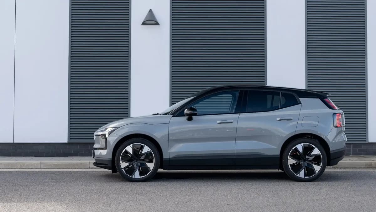 2025 Volvo EX30 - Image 5