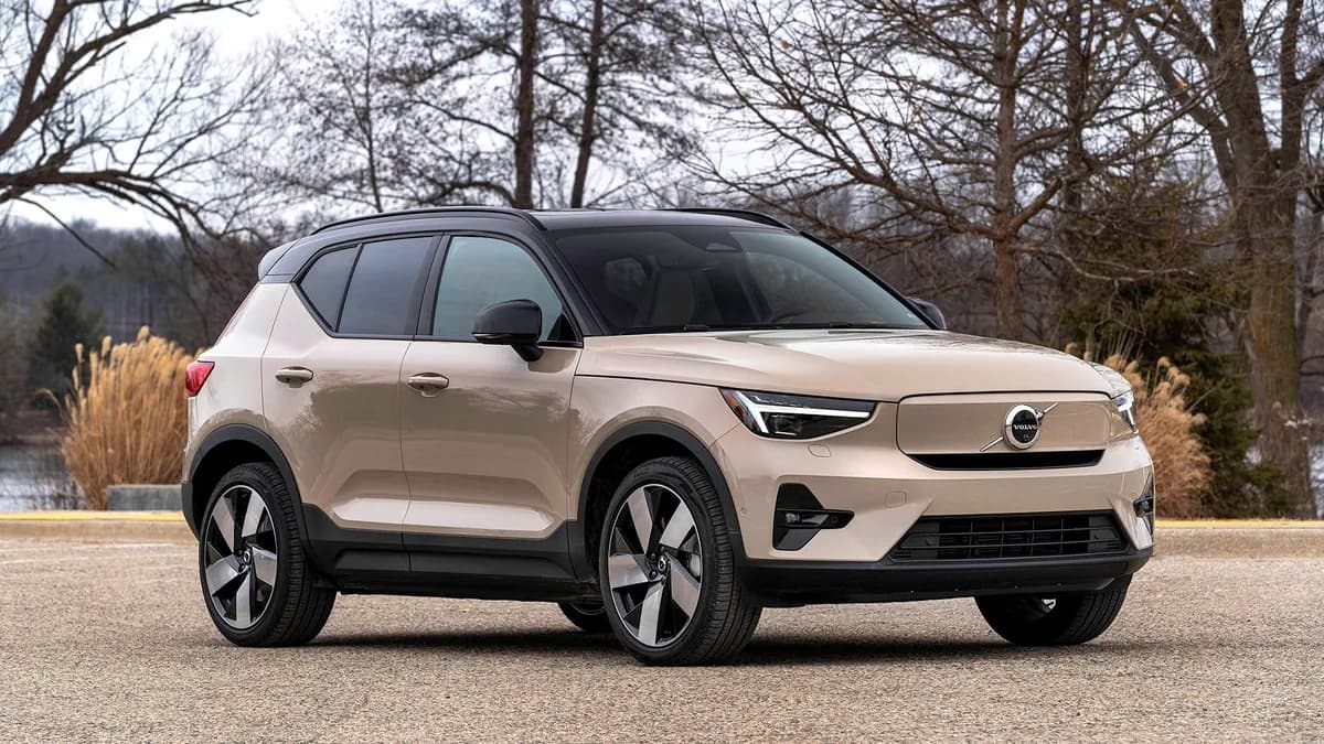 2026 Volvo EX40 - Image 2