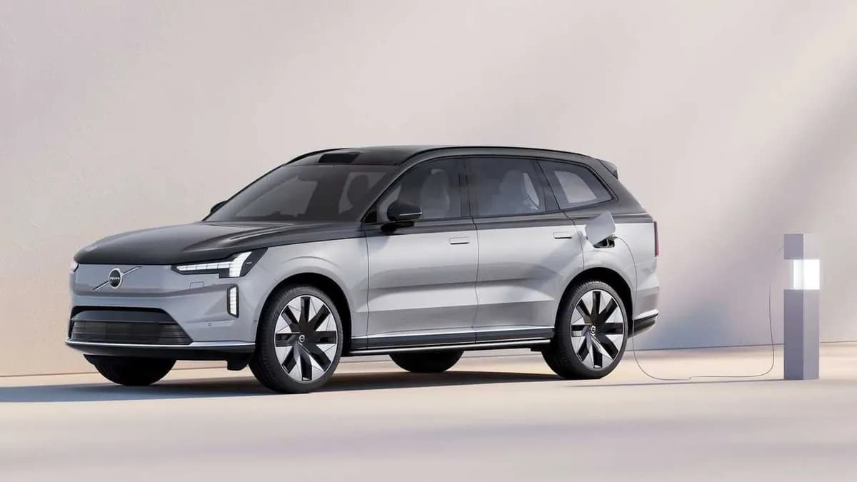 2025 Volvo EX90 - Image 2